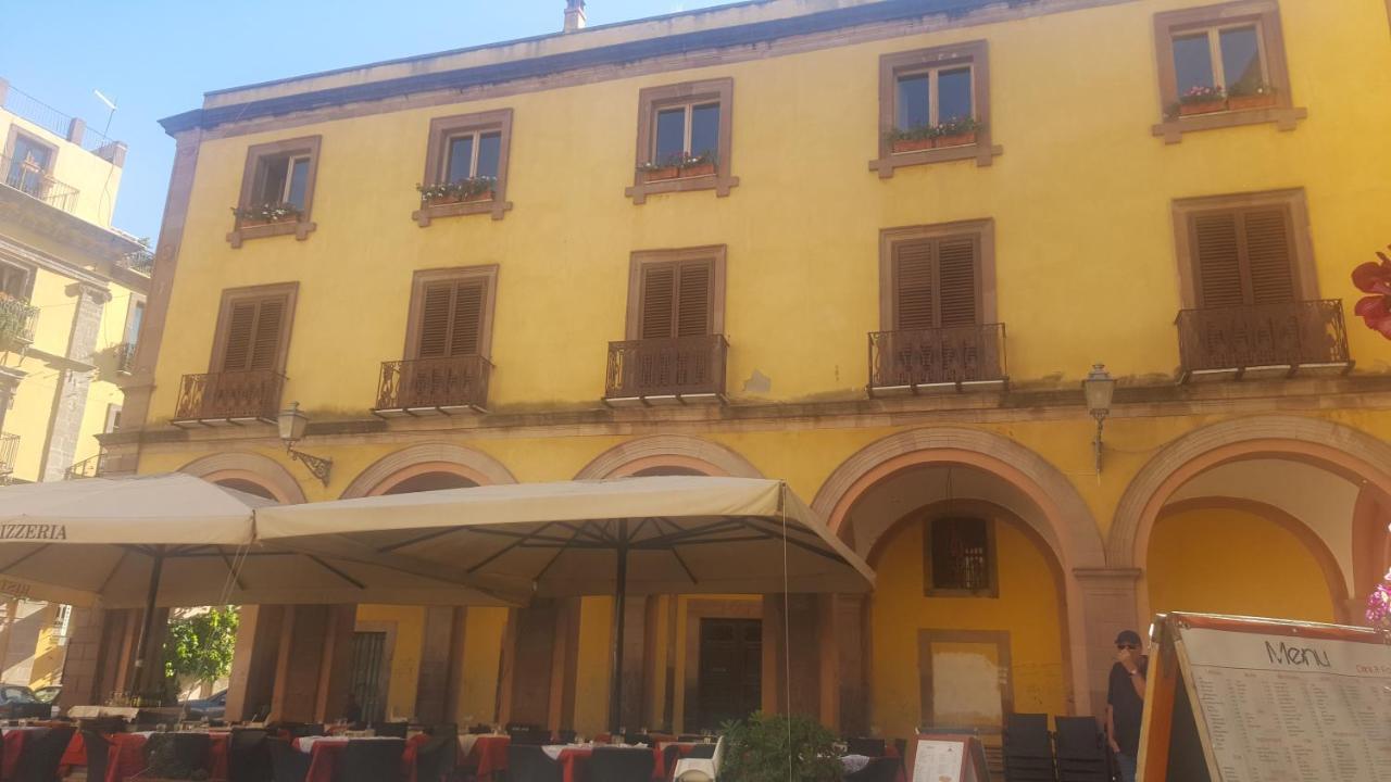 Villa Julia Bosa Bagian luar foto