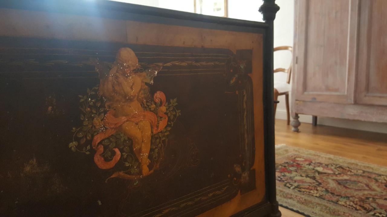 Villa Julia Bosa Bagian luar foto