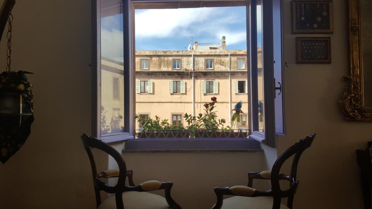 Villa Julia Bosa Bagian luar foto